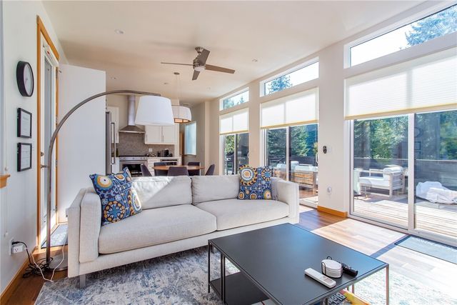 288 Baker Road, Packwood, WA 98377