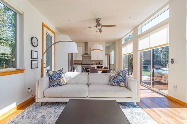 288 Baker Road, Packwood, WA 98377