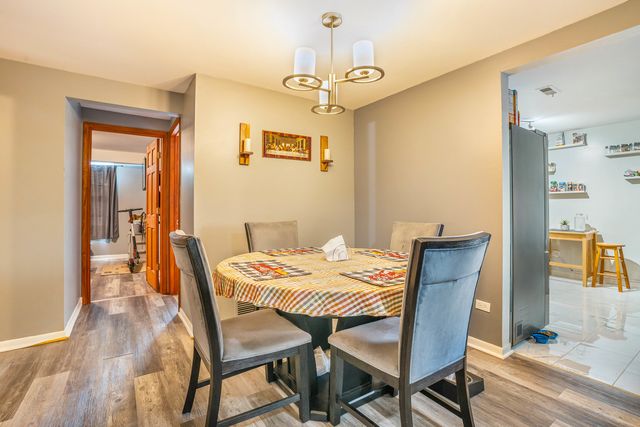 4553 W 56th Street 204, Chicago, IL 60629