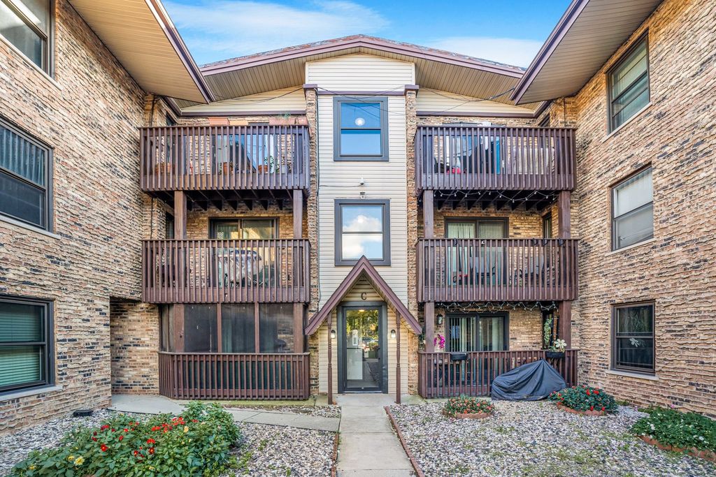 4553 W 56th Street 204, Chicago, IL 60629