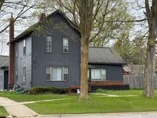 1138 W Oregon Street, Lapeer, MI 48446