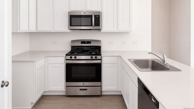 407 Layne Overlook, San Antonio, TX 78253