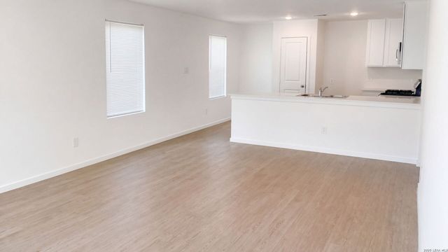 407 Layne Overlook, San Antonio, TX 78253