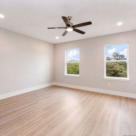 407 Layne Overlook, San Antonio, TX 78253