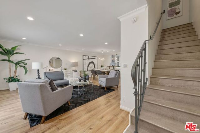 843 N Martel Avenue 2, Los Angeles, CA 90046