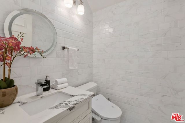 843 N Martel Avenue 2, Los Angeles, CA 90046
