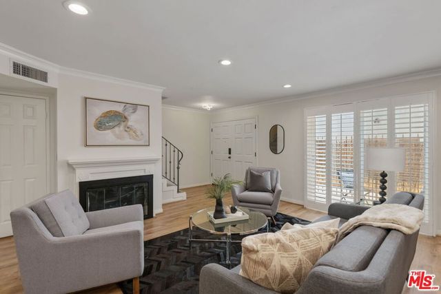 843 N Martel Avenue 2, Los Angeles, CA 90046