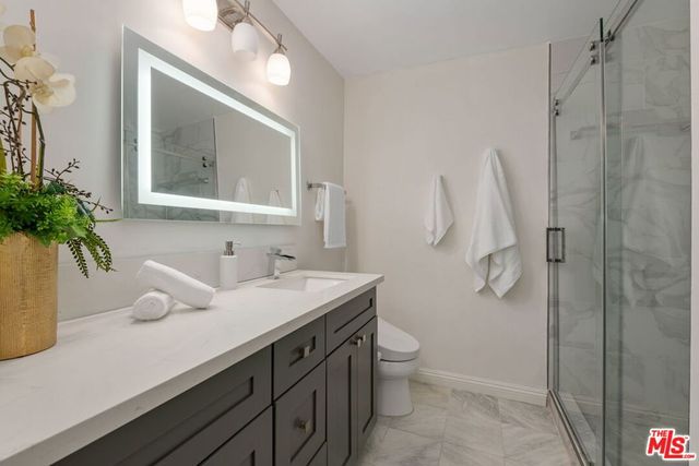 843 N Martel Avenue 2, Los Angeles, CA 90046