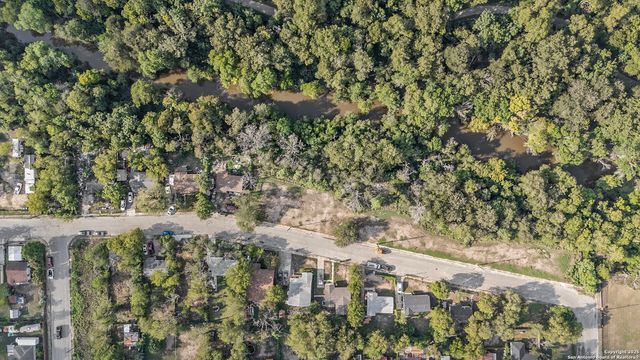 319 Bundy, San Antonio, TX 78220