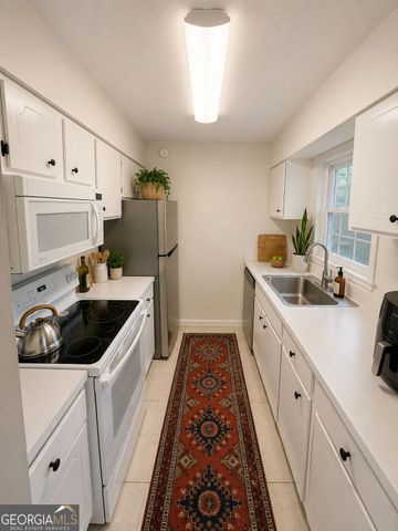 6402 Park Avenue B4, Sandy Springs, GA 30342