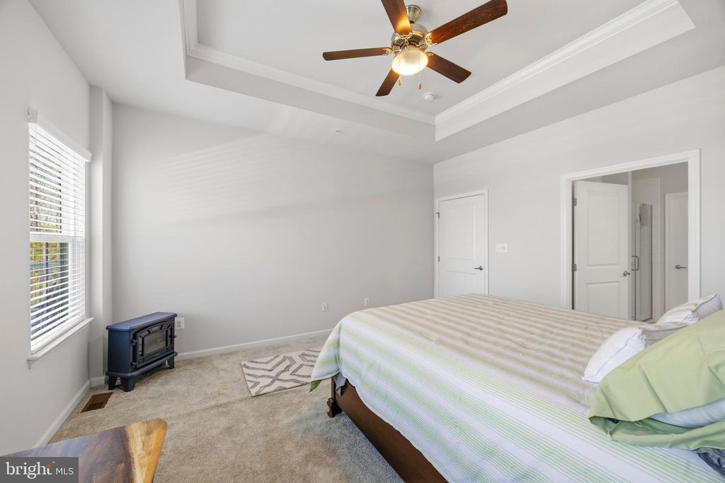 Image 22 of property listing at 500 TURNSTONE CT, Essex, MD 21221