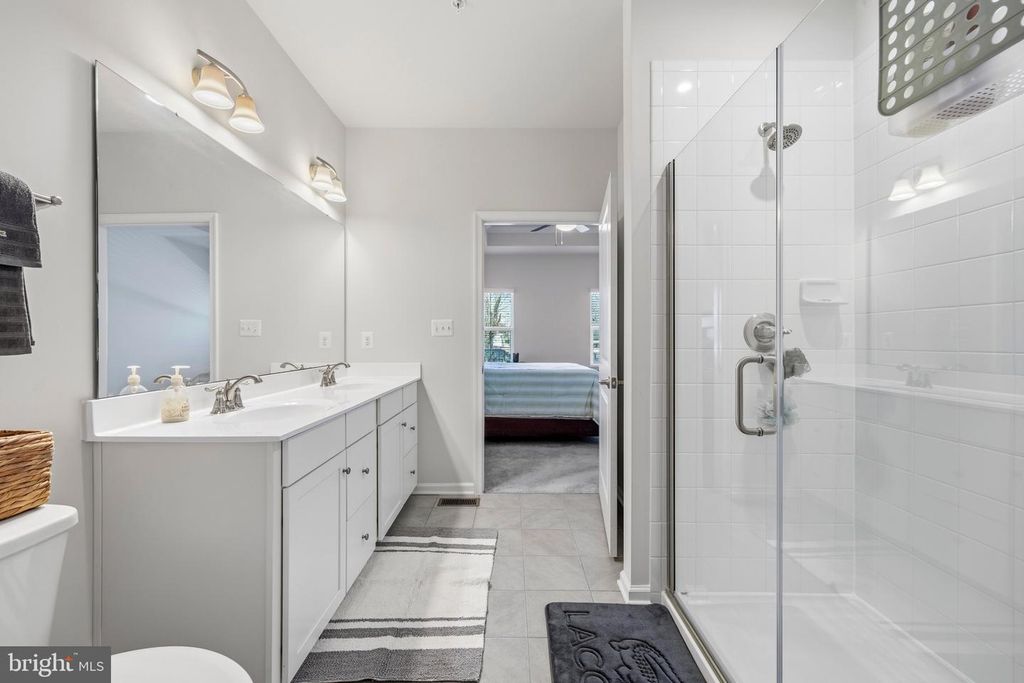 Image 23 of property listing at 500 TURNSTONE CT, Essex, MD 21221