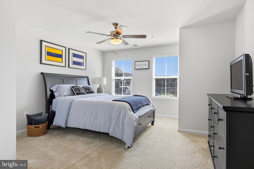 Image 30 of property listing at 500 TURNSTONE CT, Essex, MD 21221