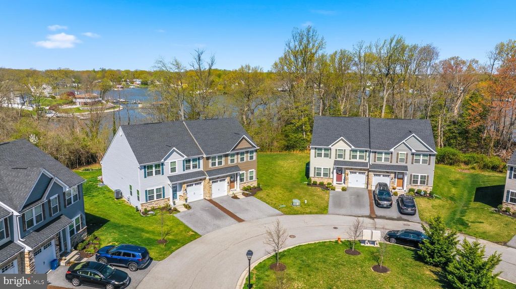 Image 45 of property listing at 500 TURNSTONE CT, Essex, MD 21221