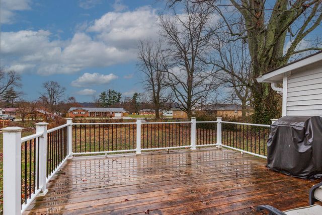 107 Red Cross Avenue, Warsaw, KY 41095