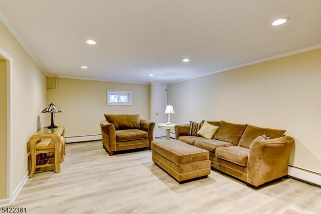 15 Rockledge Ter, Pequannock Twp., NJ 07444