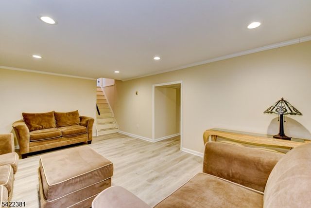 15 Rockledge Ter, Pequannock Twp., NJ 07444