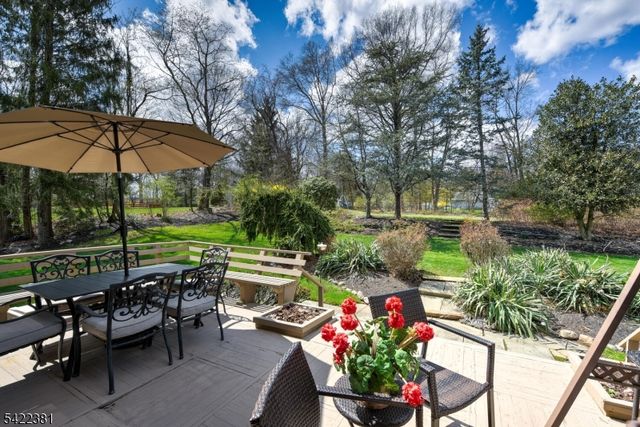 15 Rockledge Ter, Pequannock Twp., NJ 07444