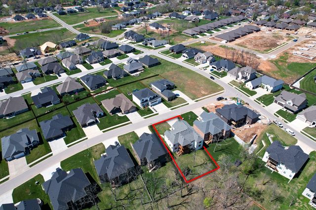 6038 South Maryland Avenue, Springfield, MO 65810