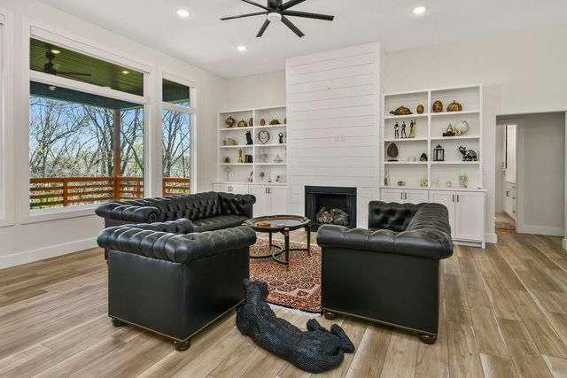 6038 South Maryland Avenue, Springfield, MO 65810