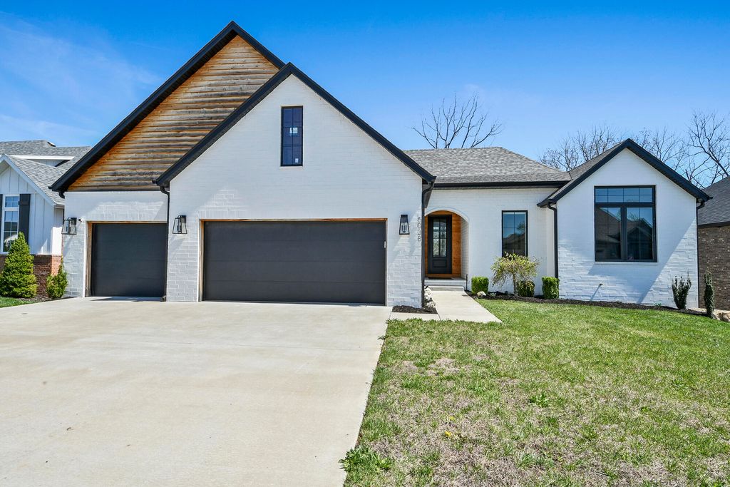 6038 South Maryland Avenue, Springfield, MO 65810
