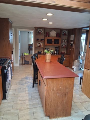 13 Meadowview Road, Foxboro, MA 02035