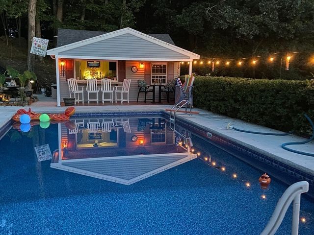 13 Meadowview Road, Foxboro, MA 02035