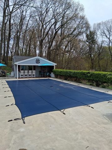 13 Meadowview Road, Foxboro, MA 02035