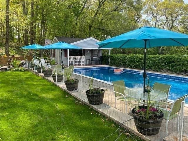 13 Meadowview Road, Foxboro, MA 02035