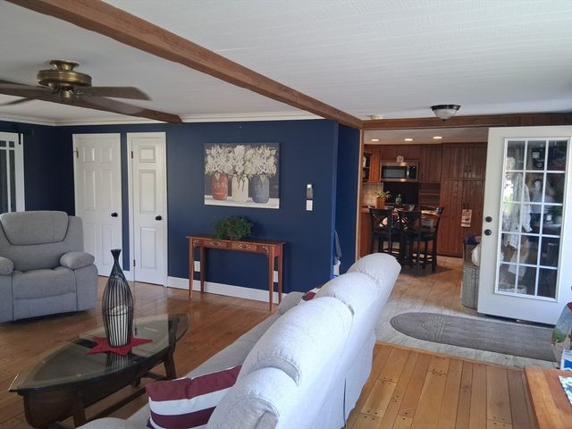 13 Meadowview Road, Foxboro, MA 02035