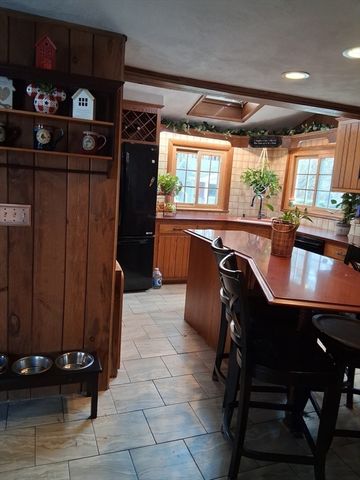 13 Meadowview Road, Foxboro, MA 02035