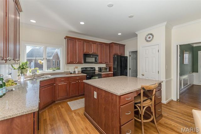 1418 Warson Oaks Court, Warson Woods, MO 63122