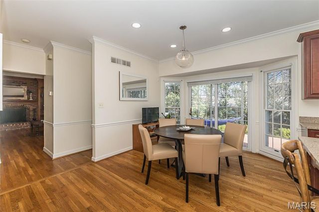 1418 Warson Oaks Court, Warson Woods, MO 63122