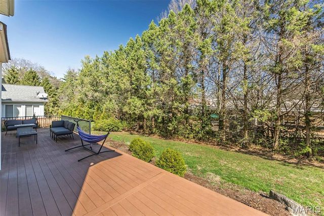 1418 Warson Oaks Court, Warson Woods, MO 63122