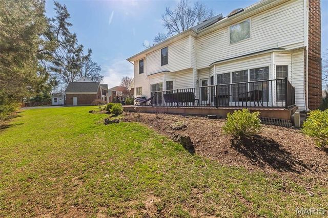 1418 Warson Oaks Court, Warson Woods, MO 63122