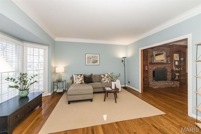 1418 Warson Oaks Court, Warson Woods, MO 63122