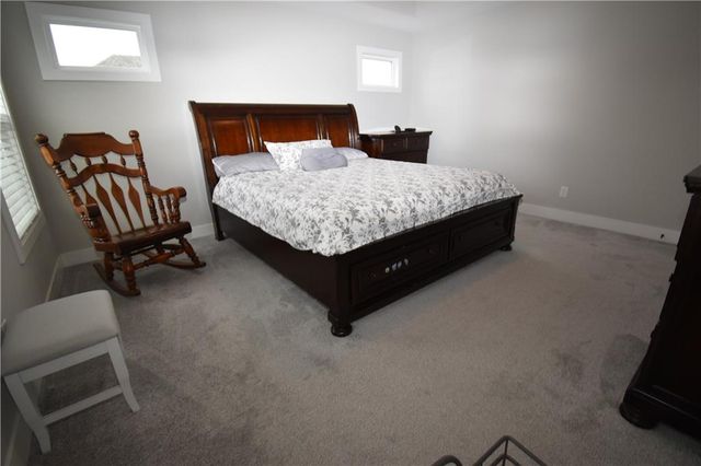 2018 SW Farm Field Lane, Lee's Summit, MO 64082