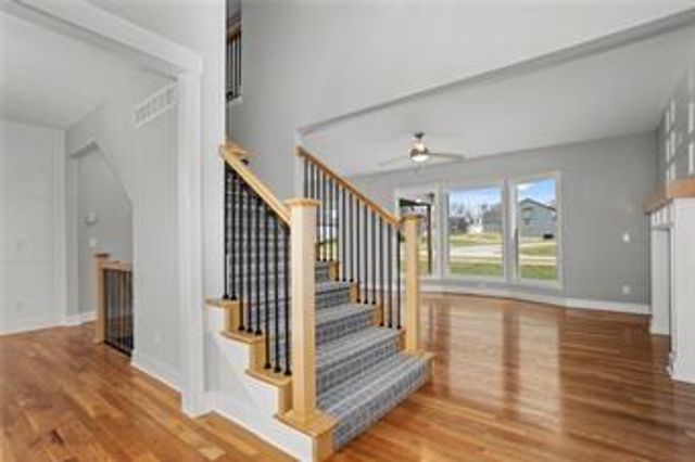 2018 SW Farm Field Lane, Lee's Summit, MO 64082