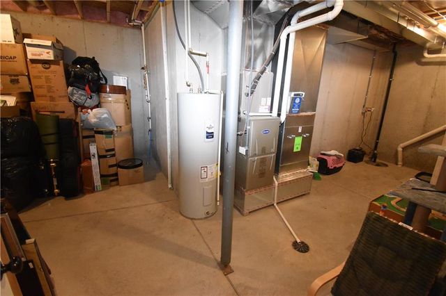 2018 SW Farm Field Lane, Lee's Summit, MO 64082