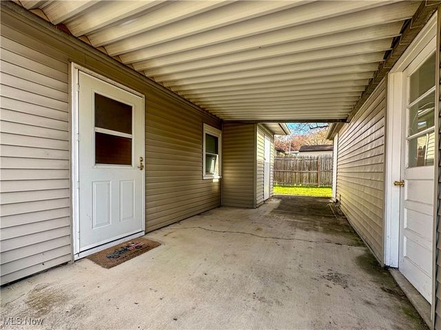 401 Indiana Avenue, Girard, OH 44420