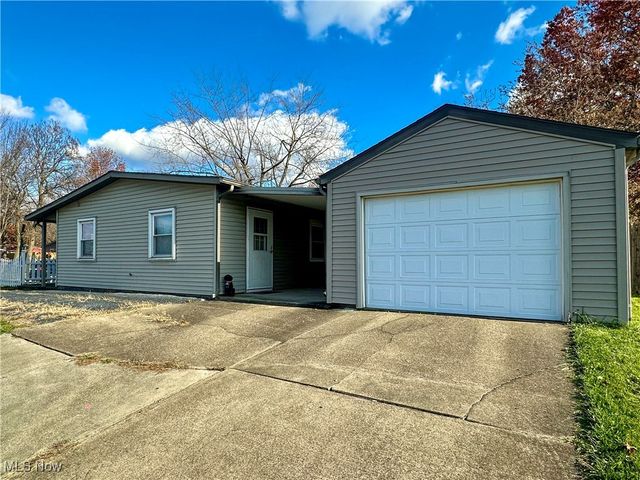 401 Indiana Avenue, Girard, OH 44420