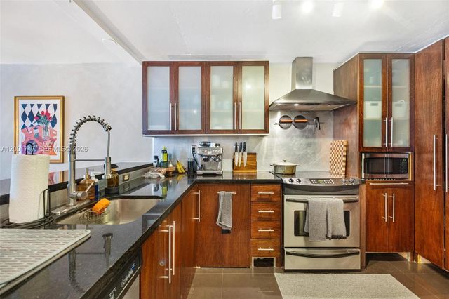 555 NE 15th St 26F, Miami, FL 33132