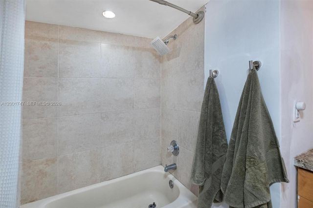 555 NE 15th St 26F, Miami, FL 33132