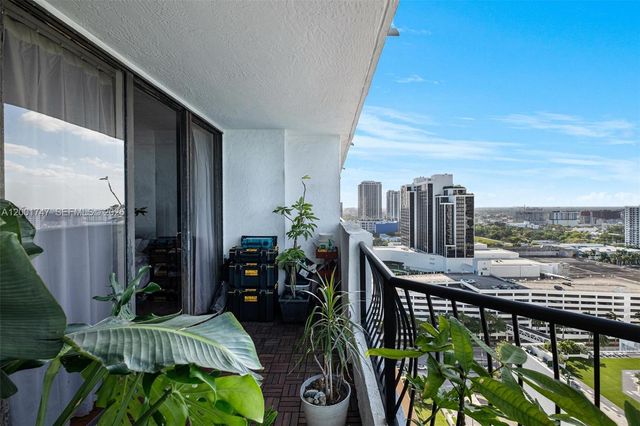 555 NE 15th St 26F, Miami, FL 33132