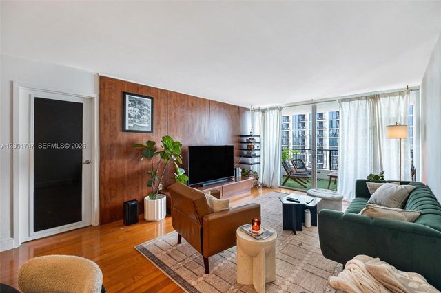 555 NE 15th St 26F, Miami, FL 33132