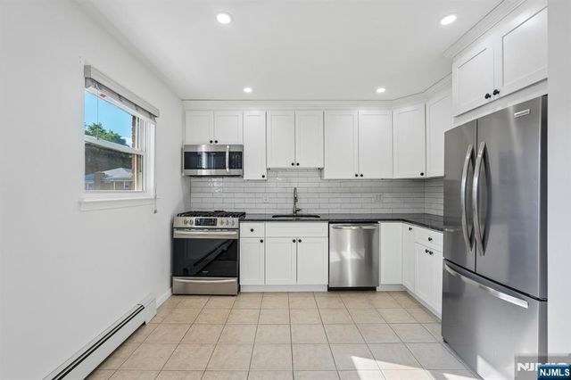 39 Manchester Court 122, Wayne, NJ 07470