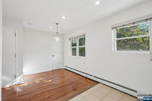 39 Manchester Court 122, Wayne, NJ 07470