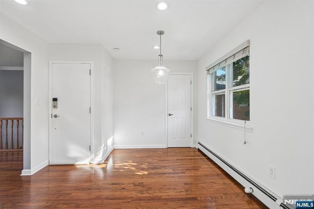 39 Manchester Court 122, Wayne, NJ 07470