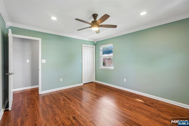 39 Manchester Court 122, Wayne, NJ 07470