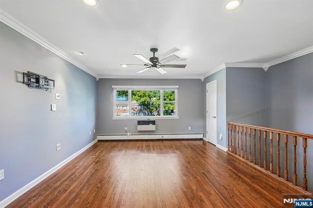 39 Manchester Court 122, Wayne, NJ 07470